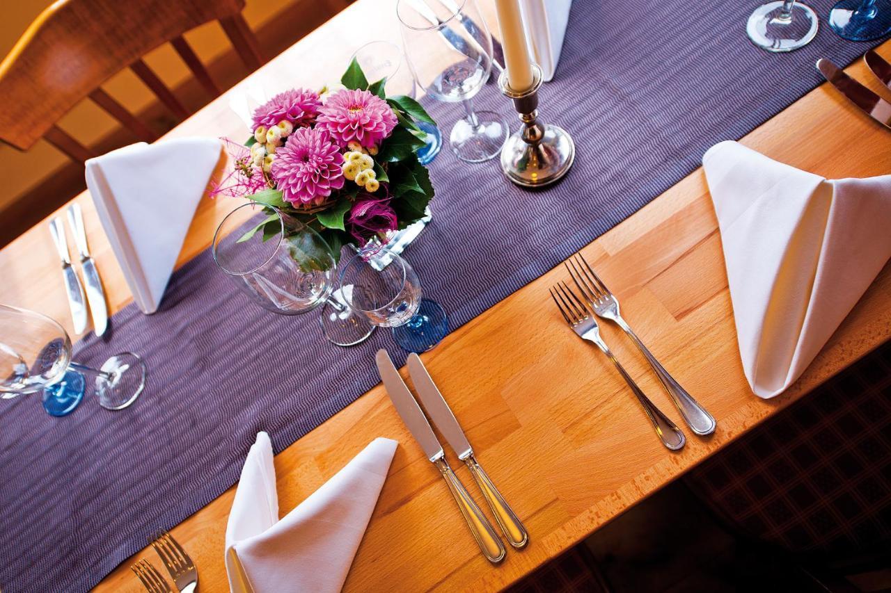 Marschalkenzimmern Danner'S Hotel Loewen מראה חיצוני תמונה