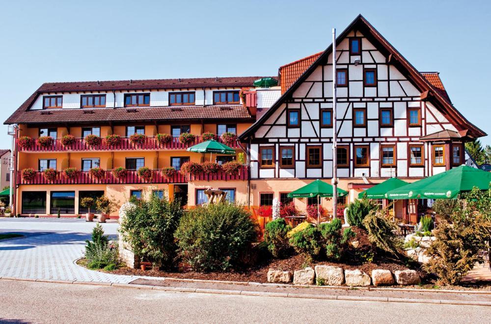 Marschalkenzimmern Danner'S Hotel Loewen מראה חיצוני תמונה
